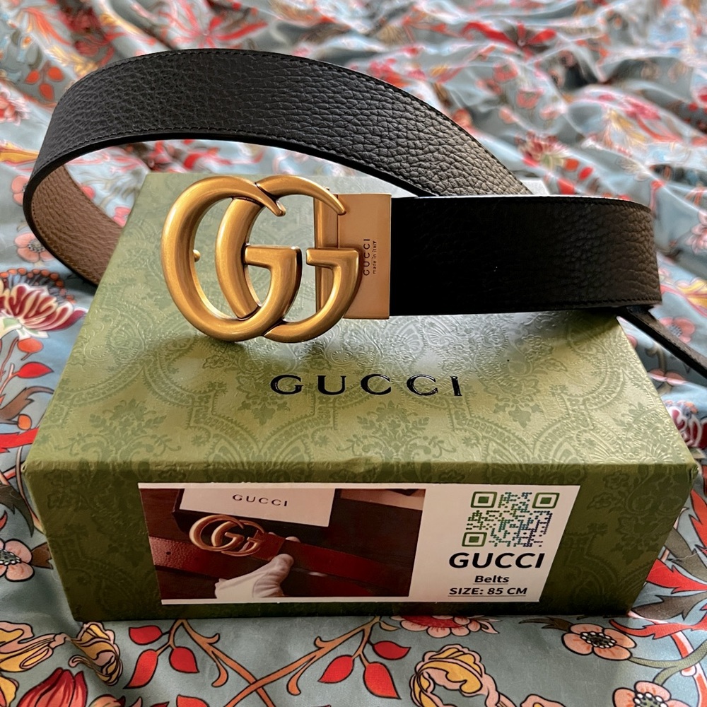 Reversible belt with box!